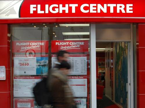 Travel agent Flight Centre says it is on track to achieve its profit growth target for 2012/13. (AAP)